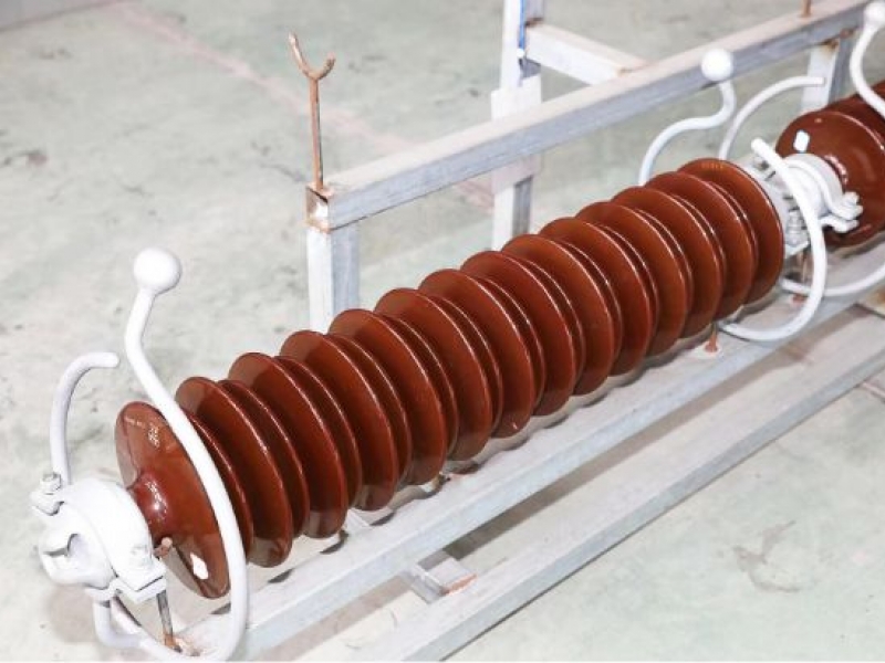 长棒形瓷绝缘子